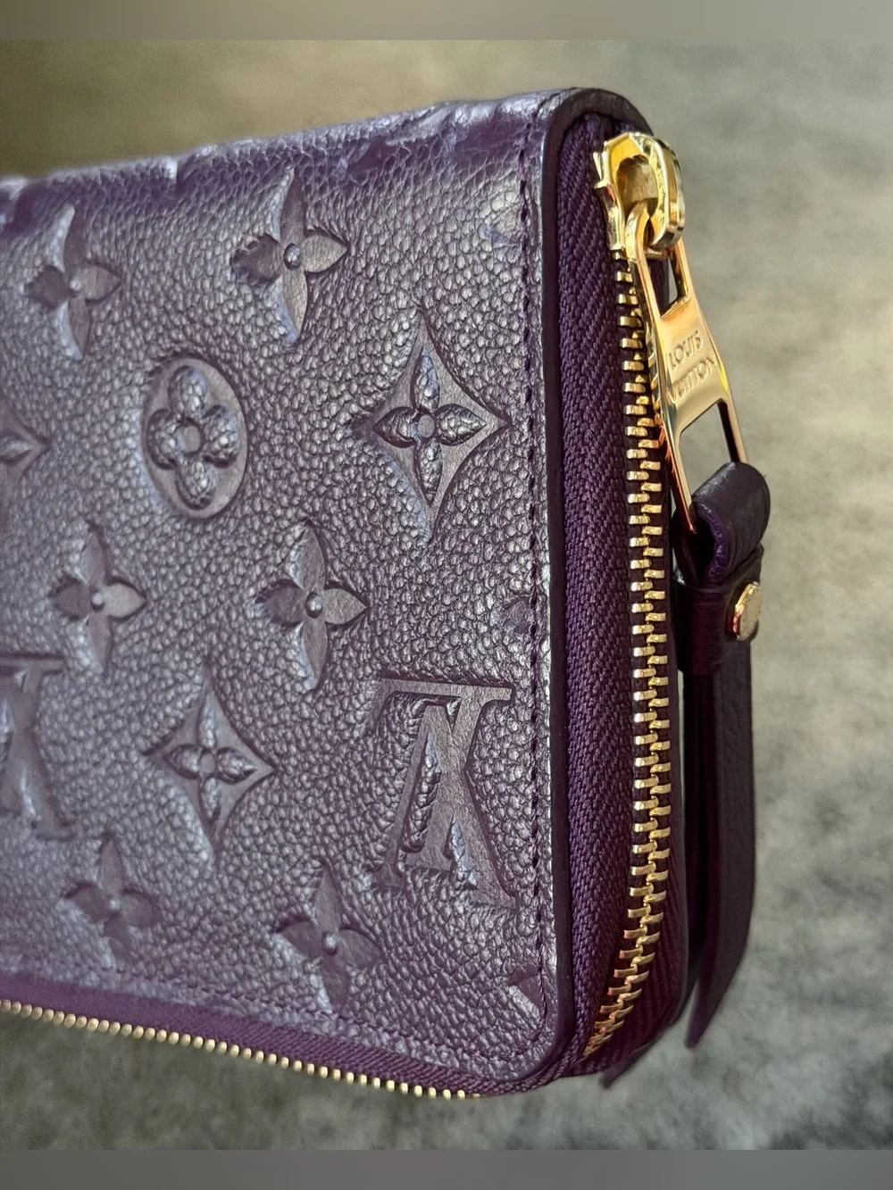 Louis Vuitton large zippy Wallet in Monogram Empreinte leather